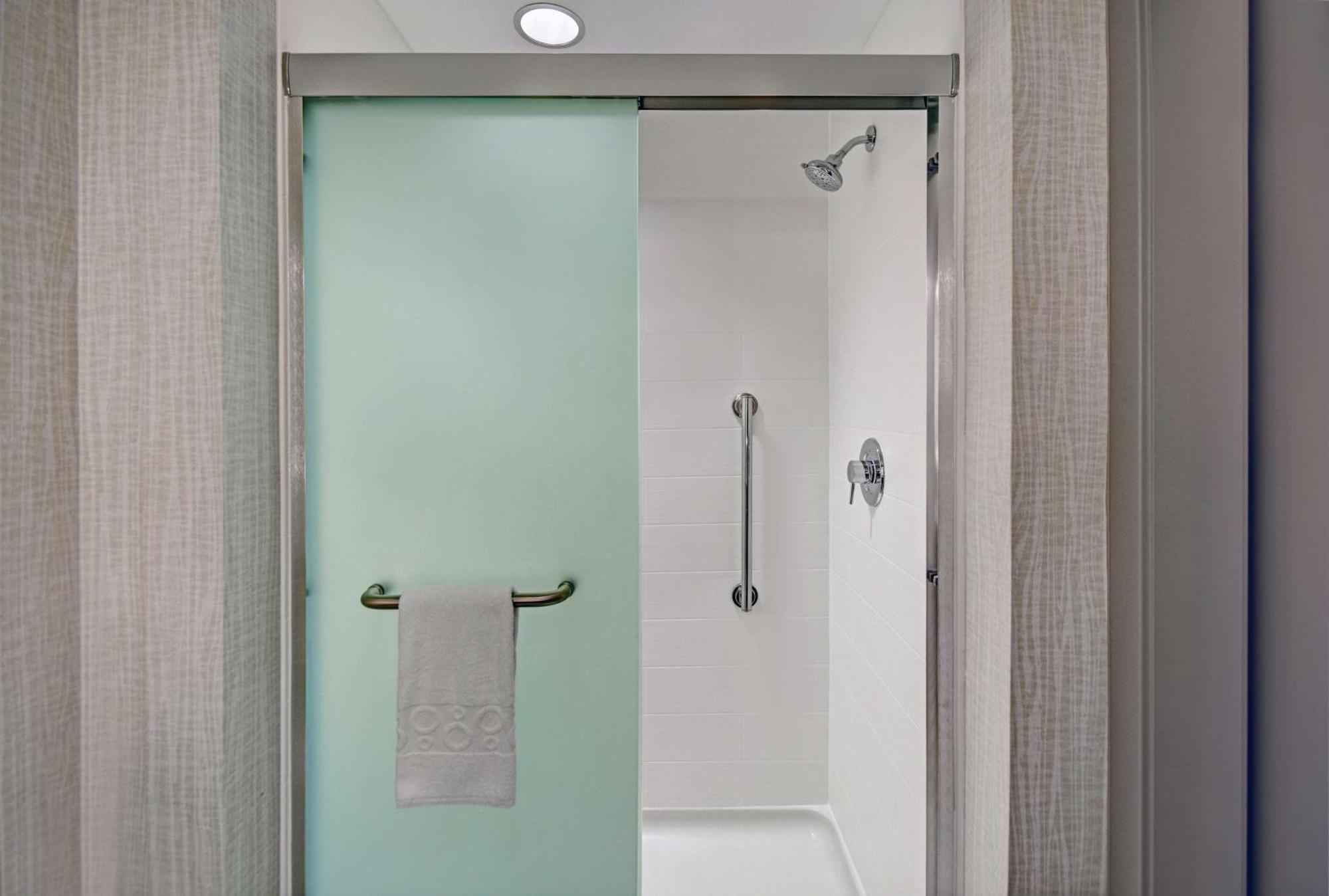 Home2 By Hilton 3*